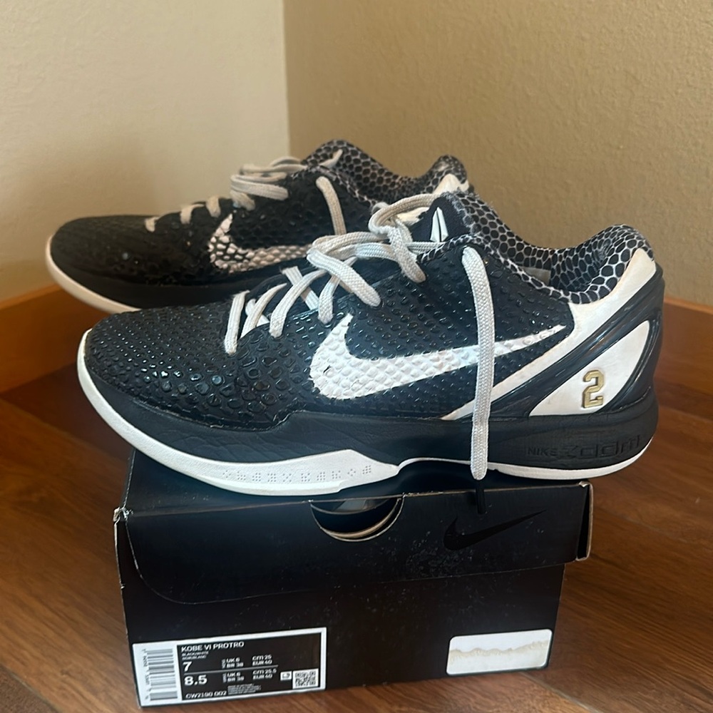 Kobe VI Protro Mambacitas-  Size 7 Men’s, Size 8.5 Women’s